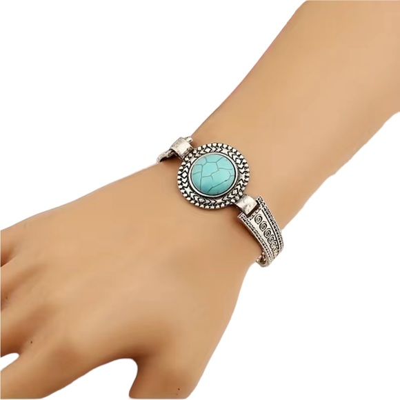 Vintage Silver and Turquoise Stone Bracelet - Picture 1 of 6